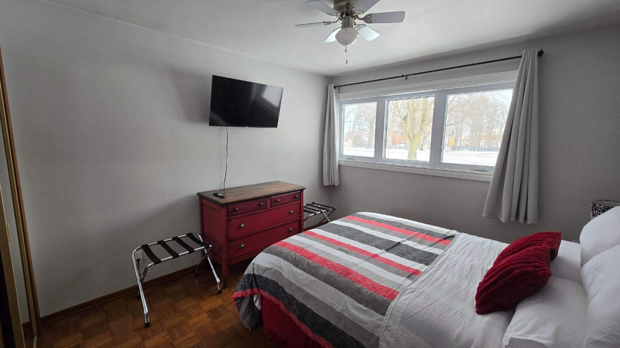 Park Bungalow #4 - Seacliff Beach Suites Leamington Exterior foto